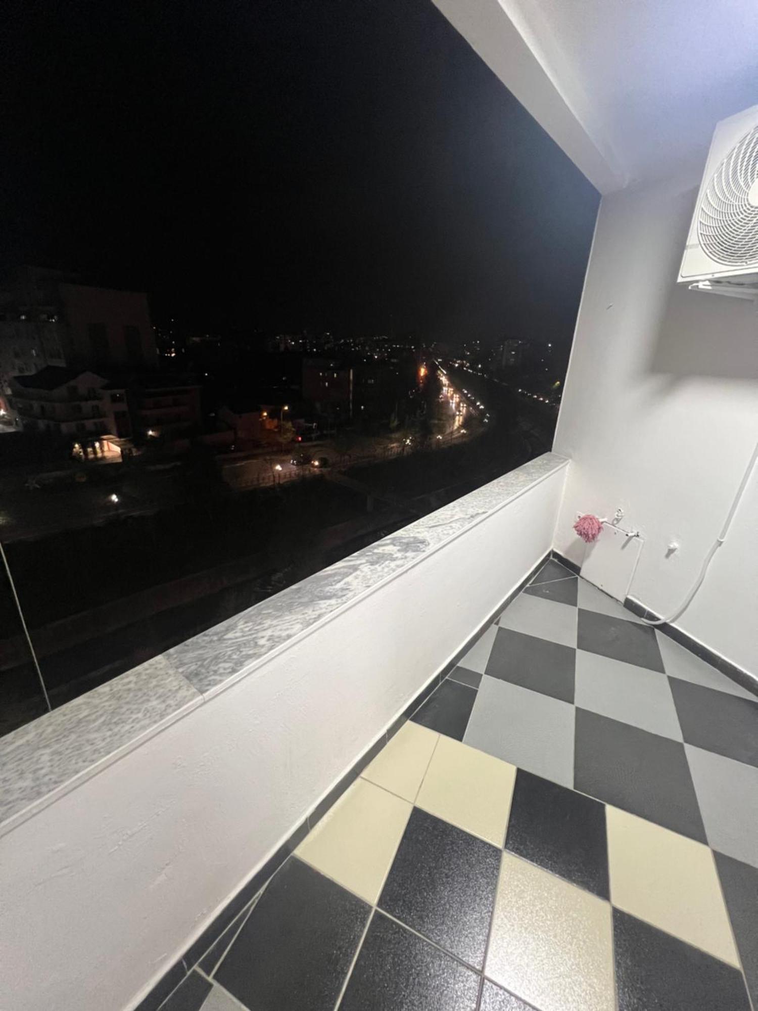 Art'S Apartment Tirana Extérieur photo